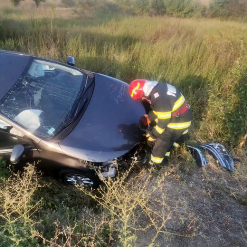 Doi tineri, răniți într-un accident pe DN5, în apropiere de Daia