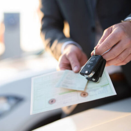 Schimbarea proprietarului de vehicule se va realiza integral online în România