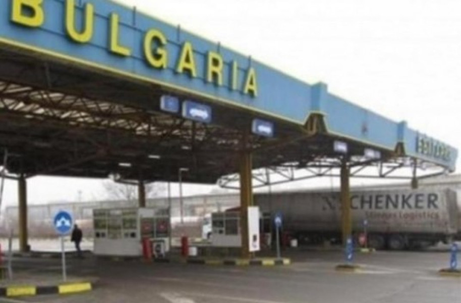Lucrări de reparație la Podul Prieteniei generează cozi la frontiera Giurgiu - Ruse
