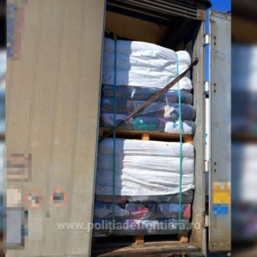 Descoperire importantă la frontiera Giurgiu-Ruse: 40 de tone de deșeuri textile blocate