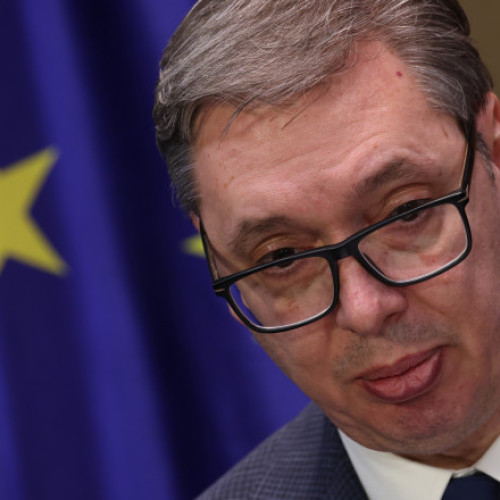 Aterizare de urgență pentru avionul președintelui Vucic la Baku
