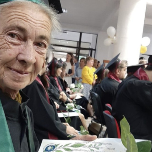 O femeie din Sfântu Gheorghe a absolvit facultatea la 73 de ani. „Am terminat liceul în 1973, atunci nu exista PowerPoint”
