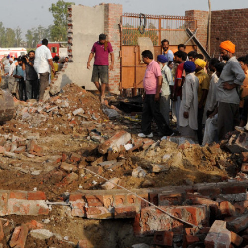 Video Explozie la o fabrică de compuși chimici din India. Bilanțul ajunge la 34 de morți
