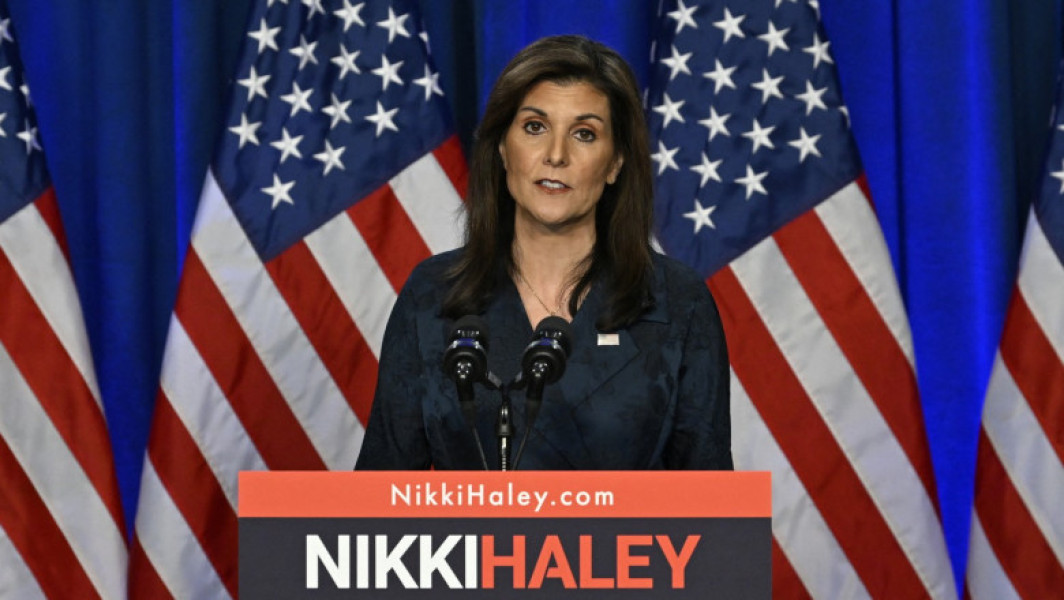 Nikki Haley anunță că nu abandonează campania electorală în ciuda șanselor minime de a fi nominalizată în alegerile prezidențiale din 2024, ignorând presiunea unora din partidul său