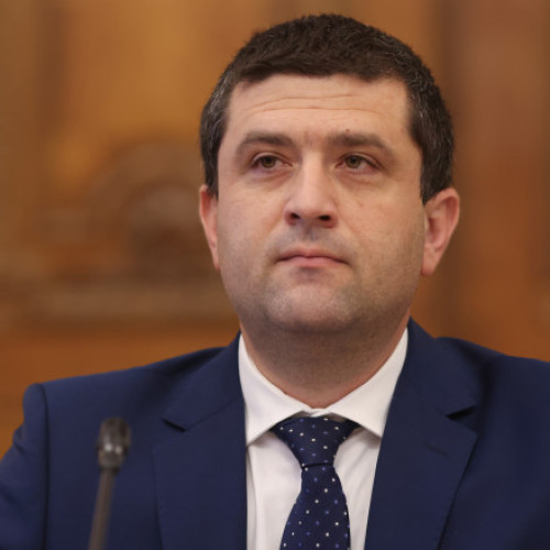 Ministrul Economiei speră ca alegerile PSD să grăbească stabilitatea guvernului