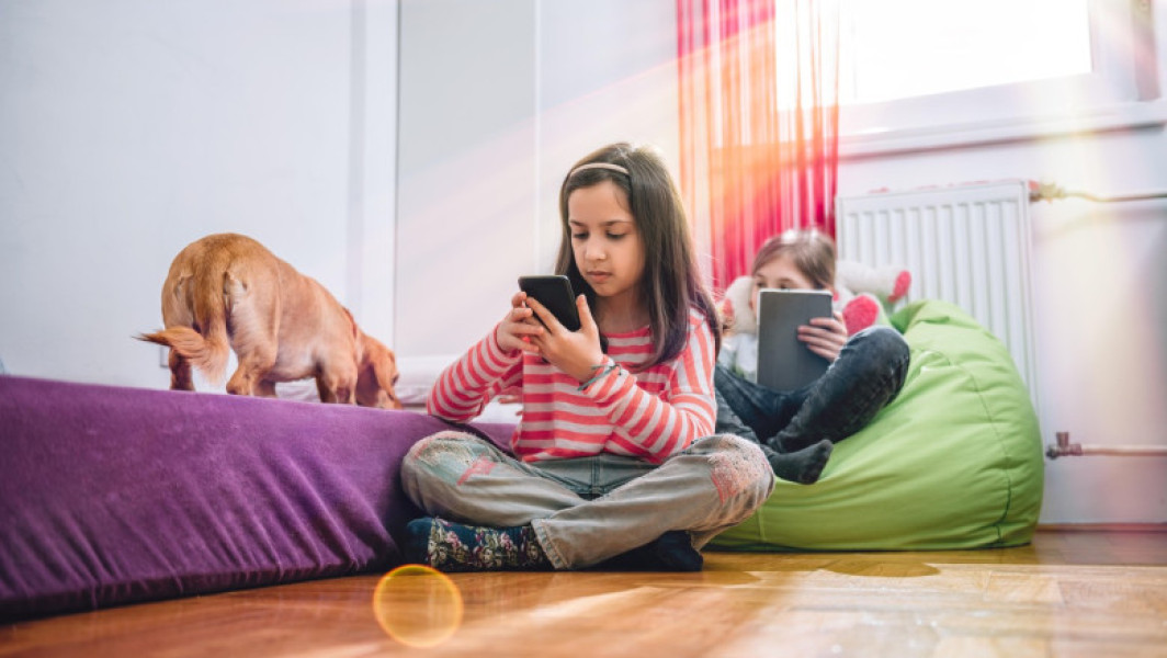 Danemarca vrea interzicerea accesului copiilor sub 15 ani pe TikTok și alte rețele sociale