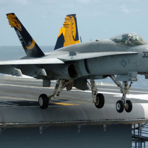 Pentagonul va desemna săptămâna aceasta constructorul noului avion stealth pentru Marina SUA