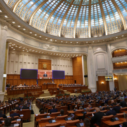 Controverse în coaliție după propunerea USR pentru Parlament cu 300 de aleși