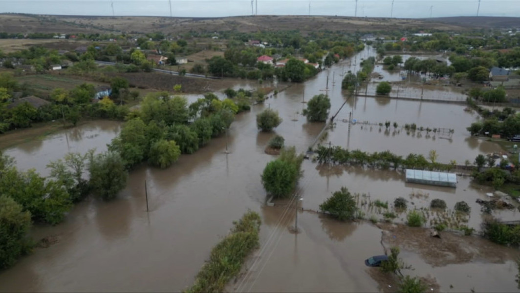Cote de pericol depășite în județul Constanța după ploile torențiale