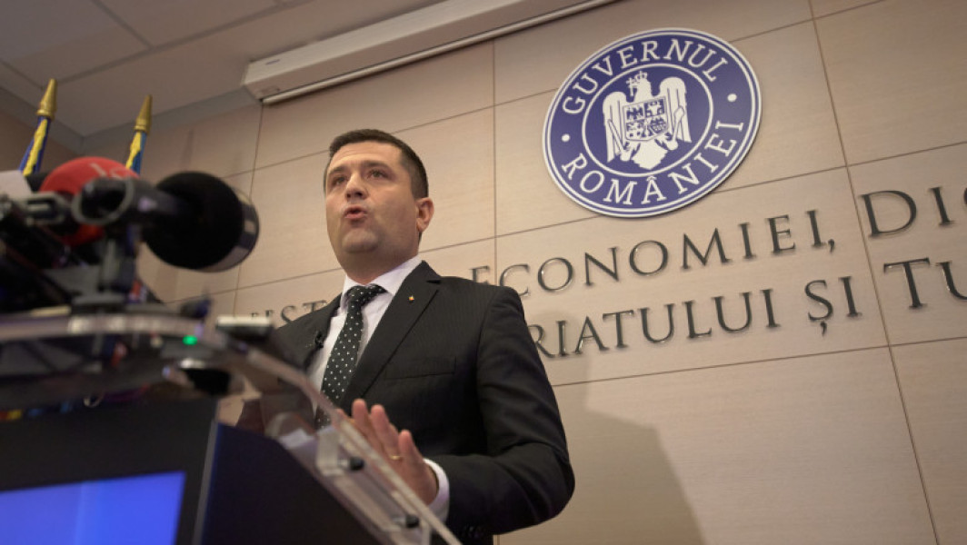 AUR depune moţiune simplă împotriva ministrului Economiei Radu Miruţă