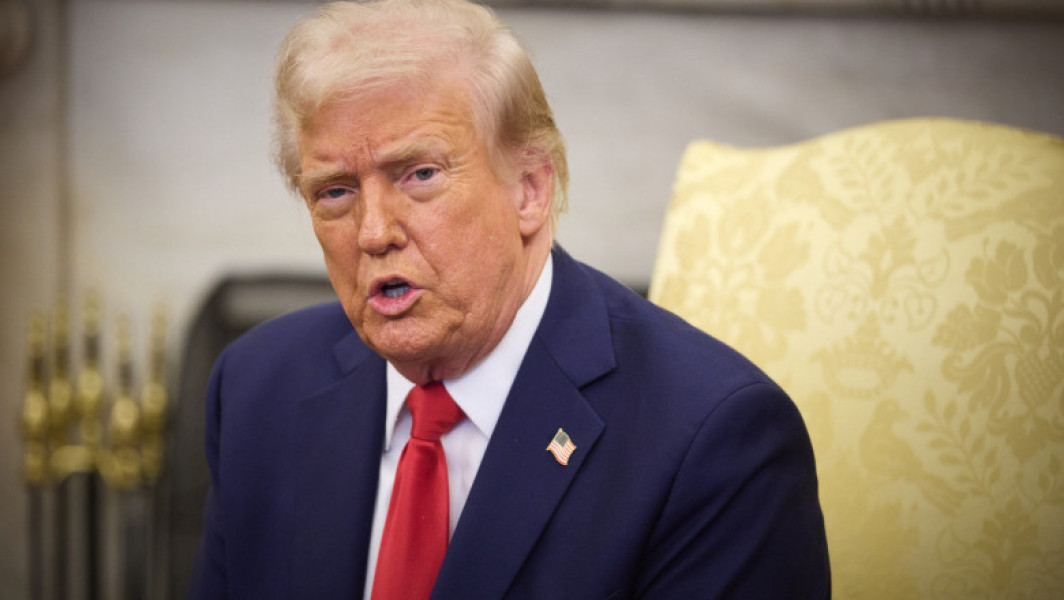 Donald Trump cere încarcerarea primarului și guvernatorului din Chicago