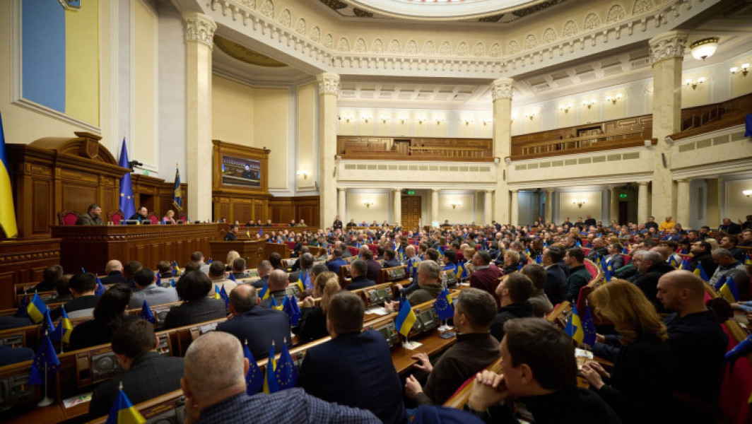 Ucraina prelungește mandatele aleșilor locali pe durata legii marțiale