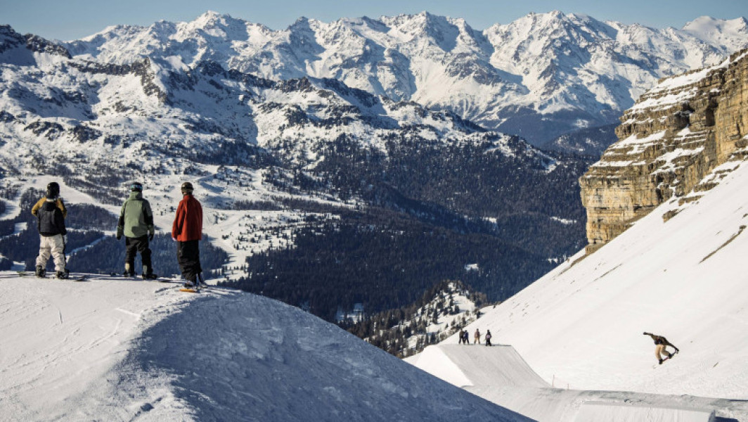 Stațiunea Madonna di Campiglio limitează numărul de schiori pe pârtii în sezonul viitor