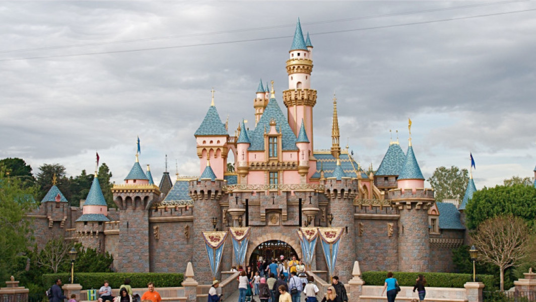 O vizitatoare a murit la Disneyland după ce a ieșit din atracția Haunted Mansion