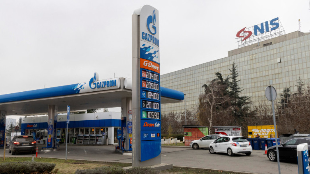 SUA au impus sancțiuni principalei companii petroliere din Serbia, controlată de Rusia