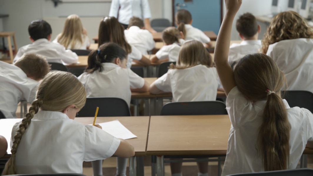 Notele la evaluările școlare nu vor mai fi afișate public în anul școlar 2025-2026