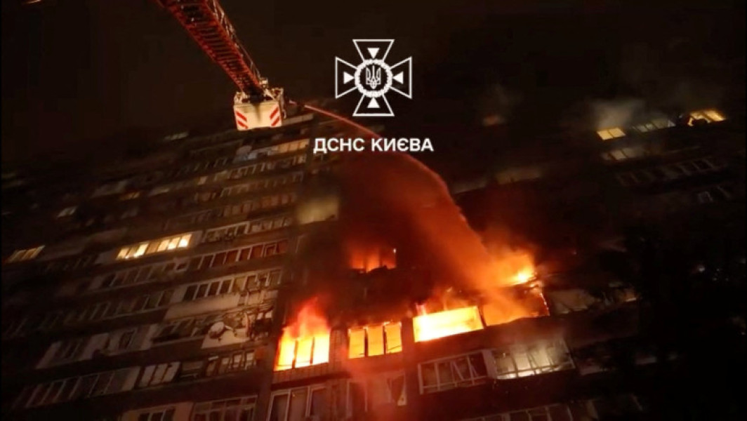 Incendiu și distrugeri în Kiev după atacul cu drone rusești