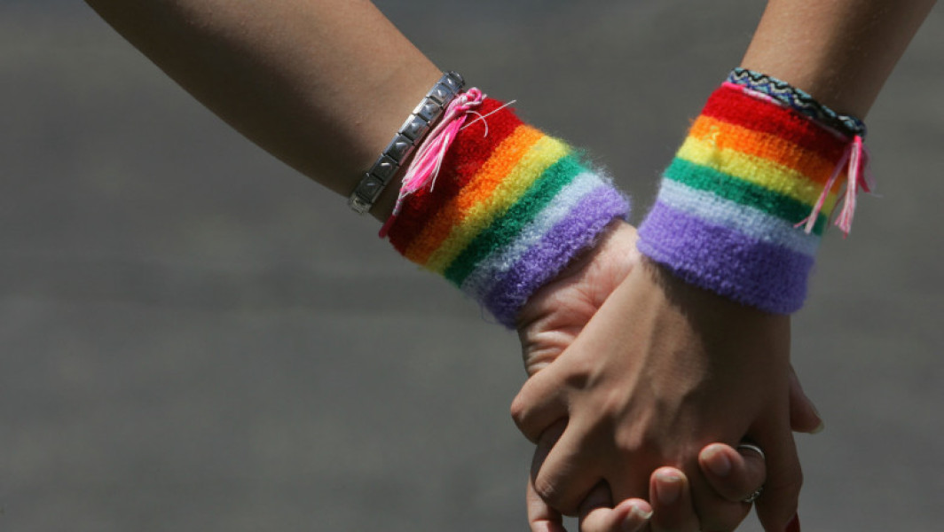 UE condamnă terapia de conversie și discursurile anti-LGBTQ+ într-o nouă strategie pentru 2026-2030