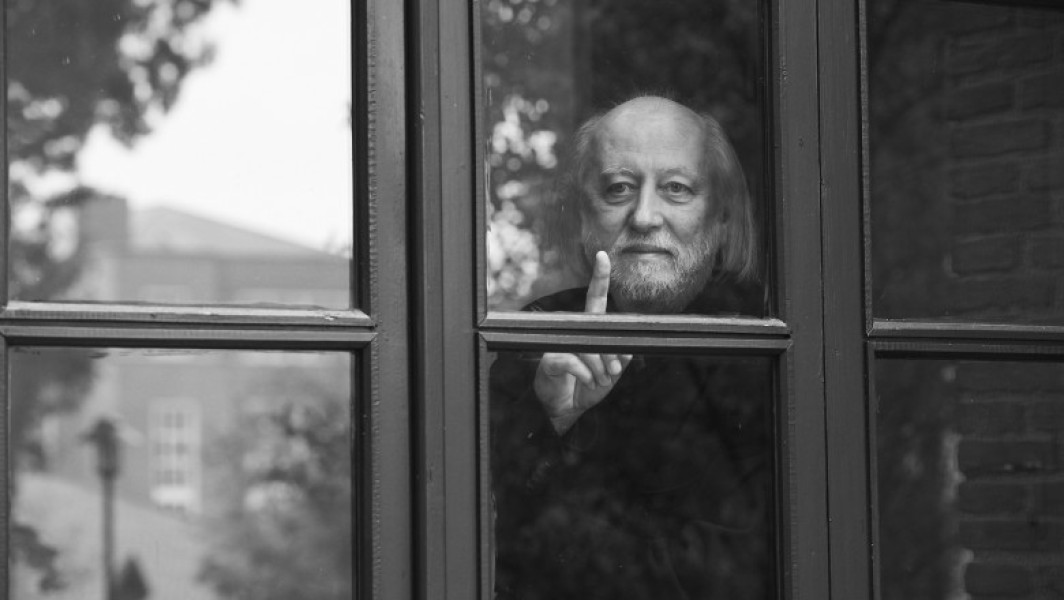 László Krasznahorkai, laureat al premiului Nobel pentru Literatură 2025, scrie despre frica existențială și opresiune