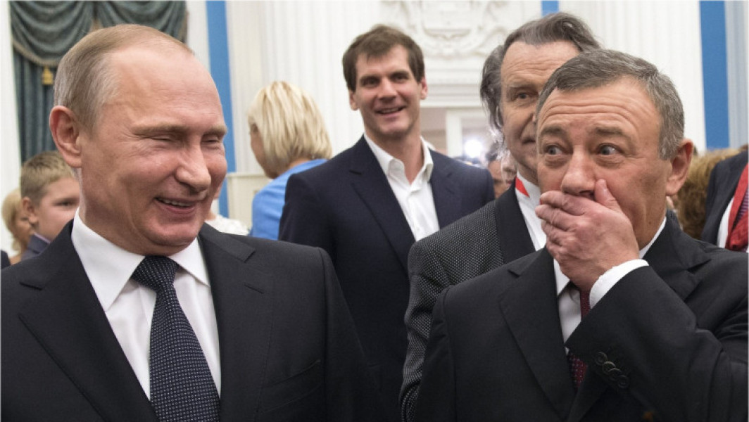 Frații Rotenberg formează armata privată

"Frații Rotenberg formează propria lor armată privată, însă nu sunt singurii - alte companii și agenții din Rusia finanțează grupuri de mercenari în Ucraina