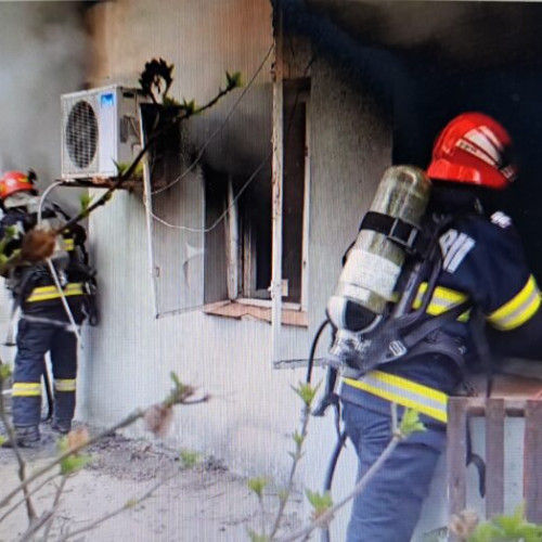 Incendiu de apartament în municipiul Giurgiu, locuitorii evcuați în siguranță