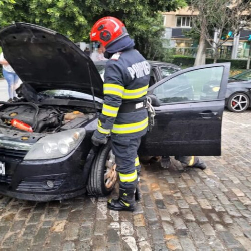 Un autoturism a fost în pericol de a lua foc în centrul Giurgiului