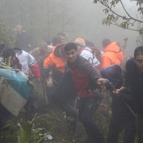 Iranienii spun că elicopterul lui Raisi s-a prăbușit din cauza unei „defecțiuni” și au găsit un motiv să dea vina pe SUA