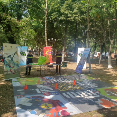 Activități educative ale poliției pentru siguranța rutieră în Parcul Alei din Giurgiu